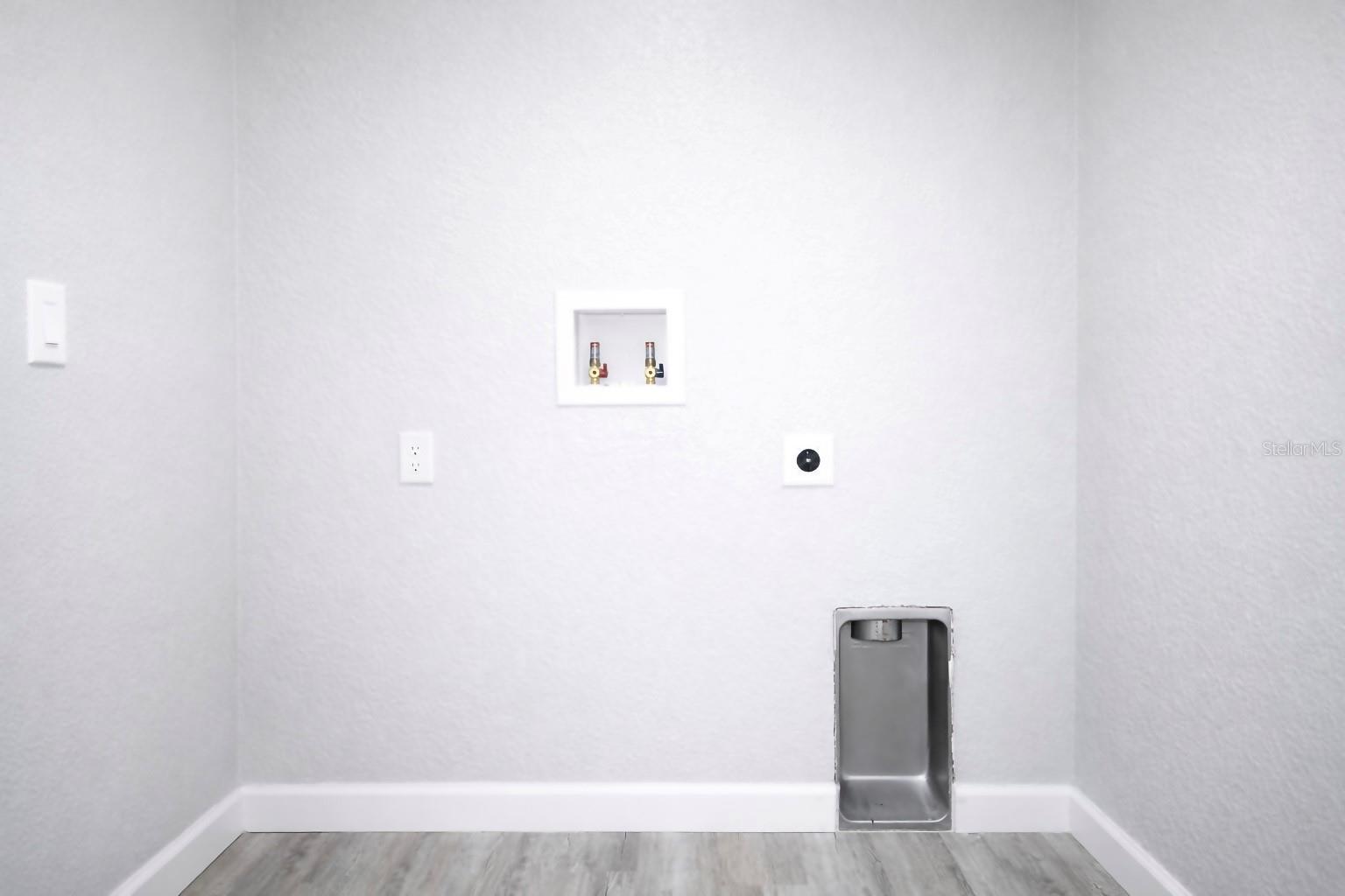 SUN N LAKE - Residential