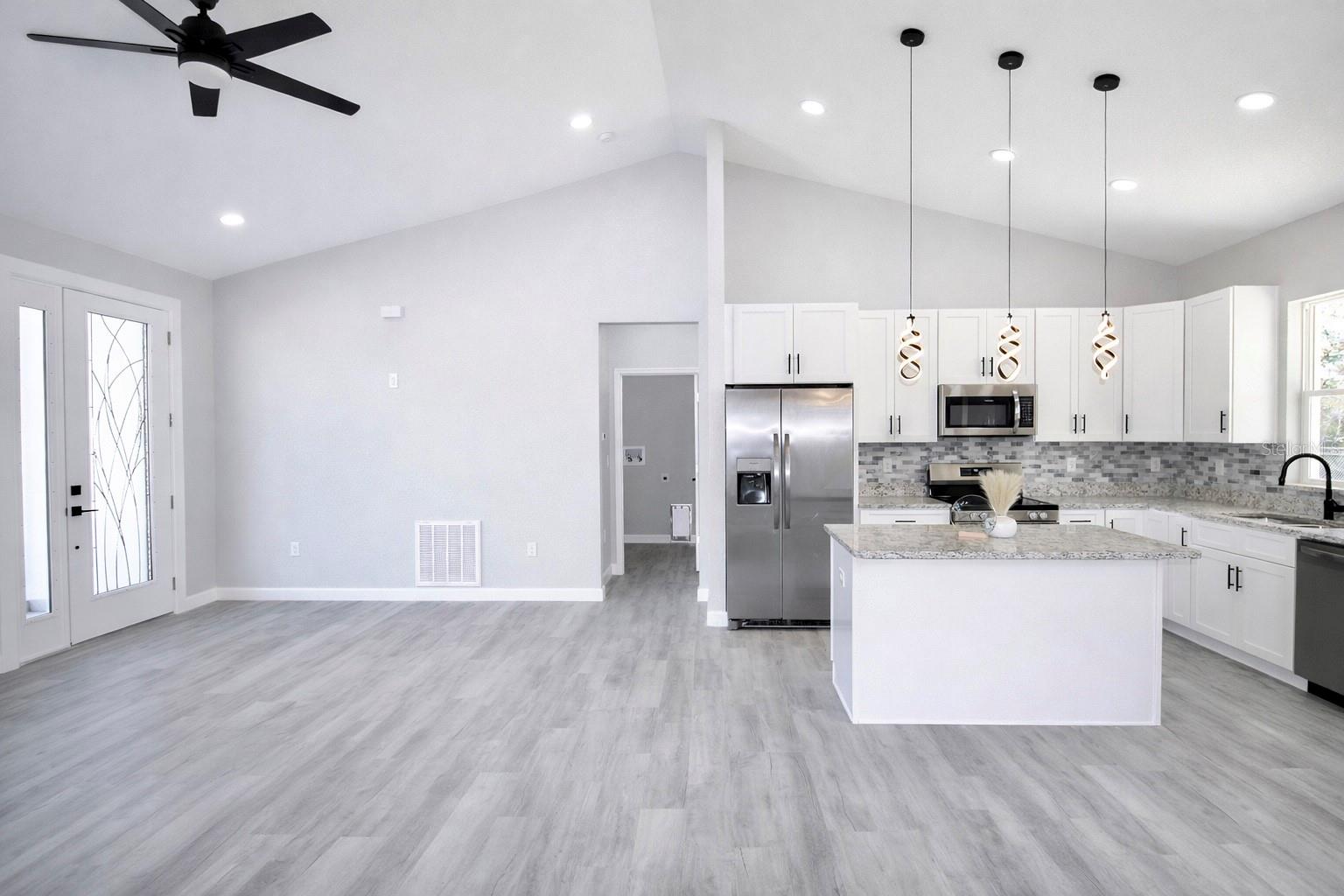 SUN N LAKE - Residential