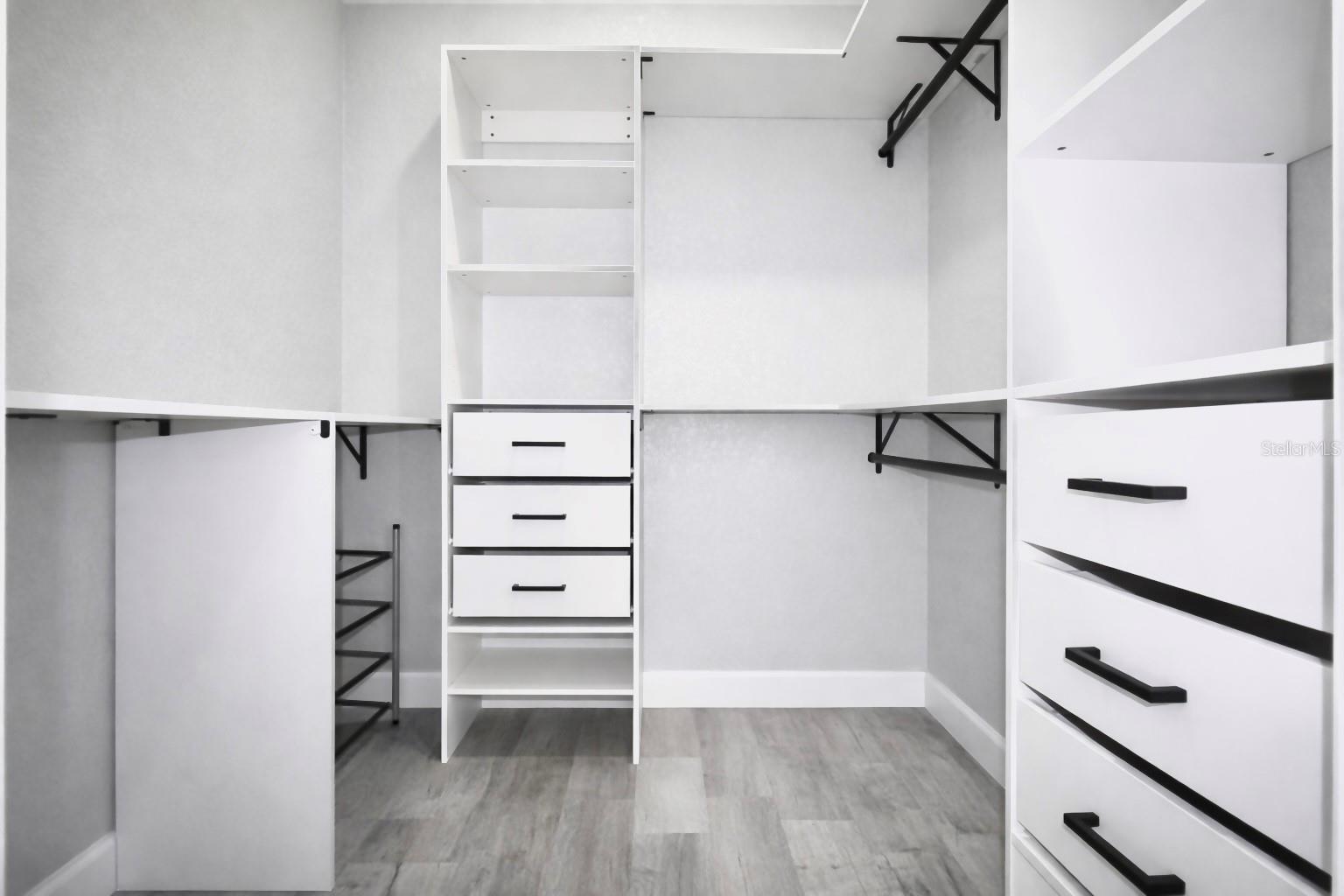 SUN N LAKE - Residential