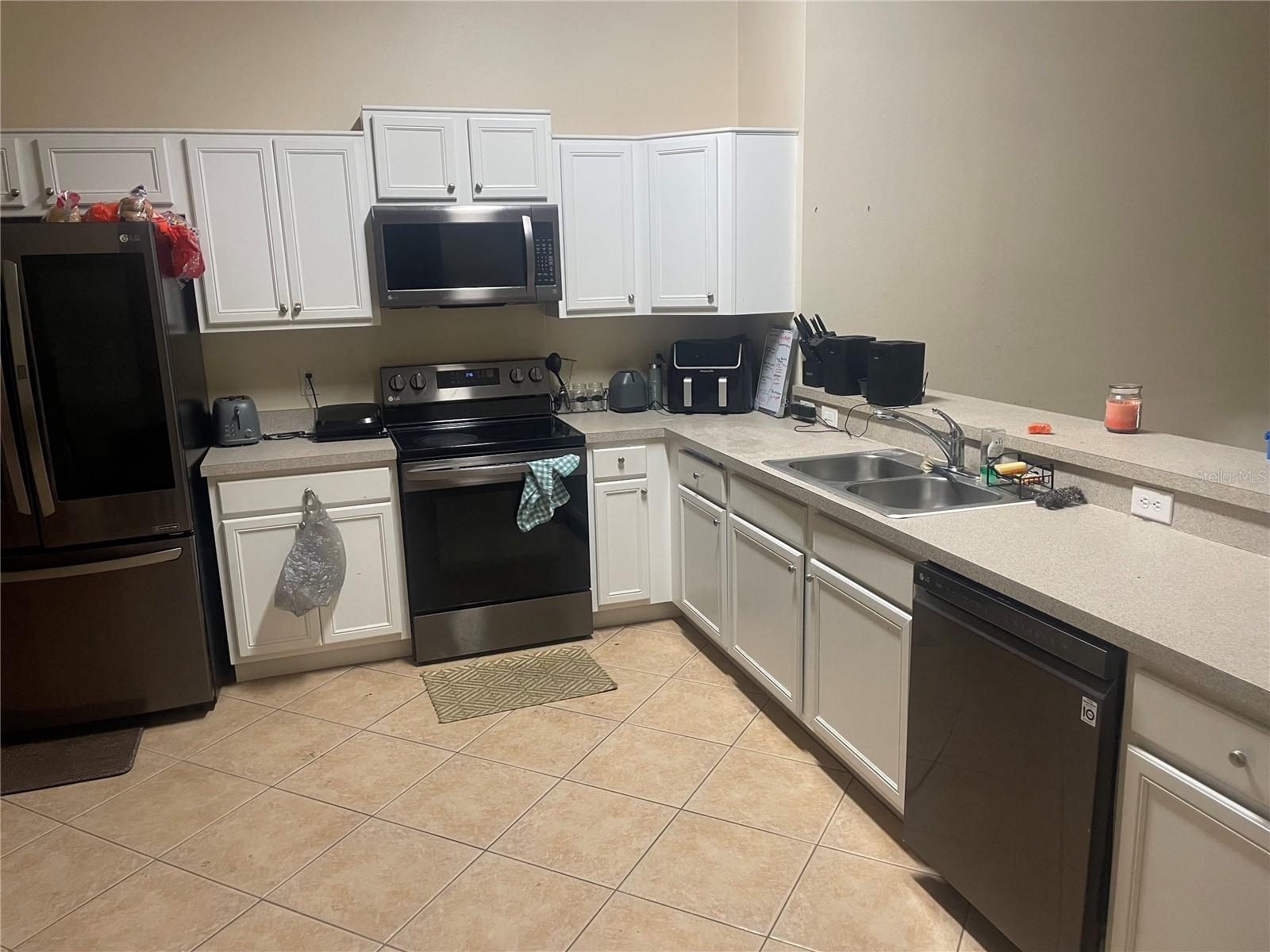 538 LAKEVIEW COURT