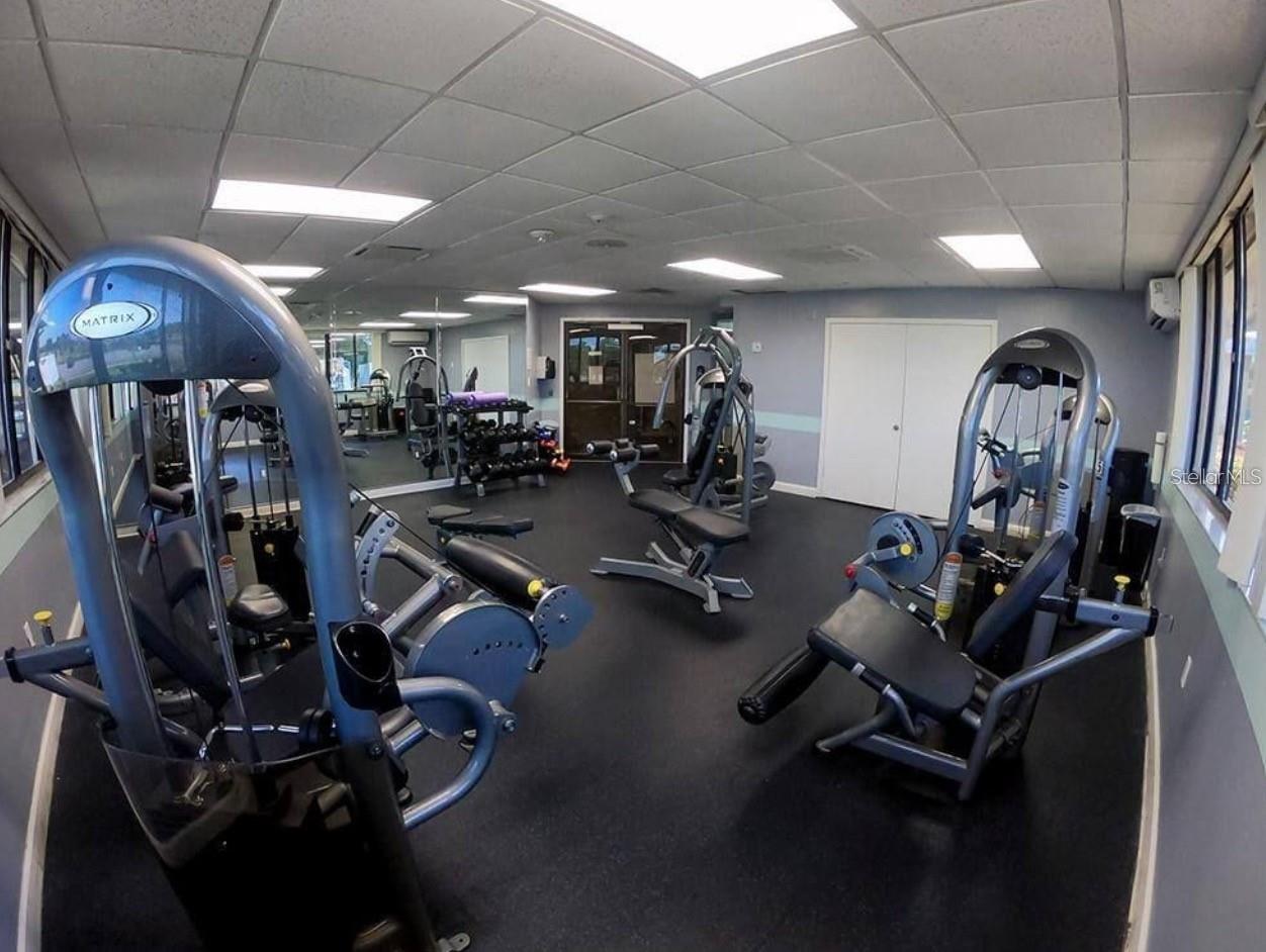 SOUTHPOINTE CONDO - Residential