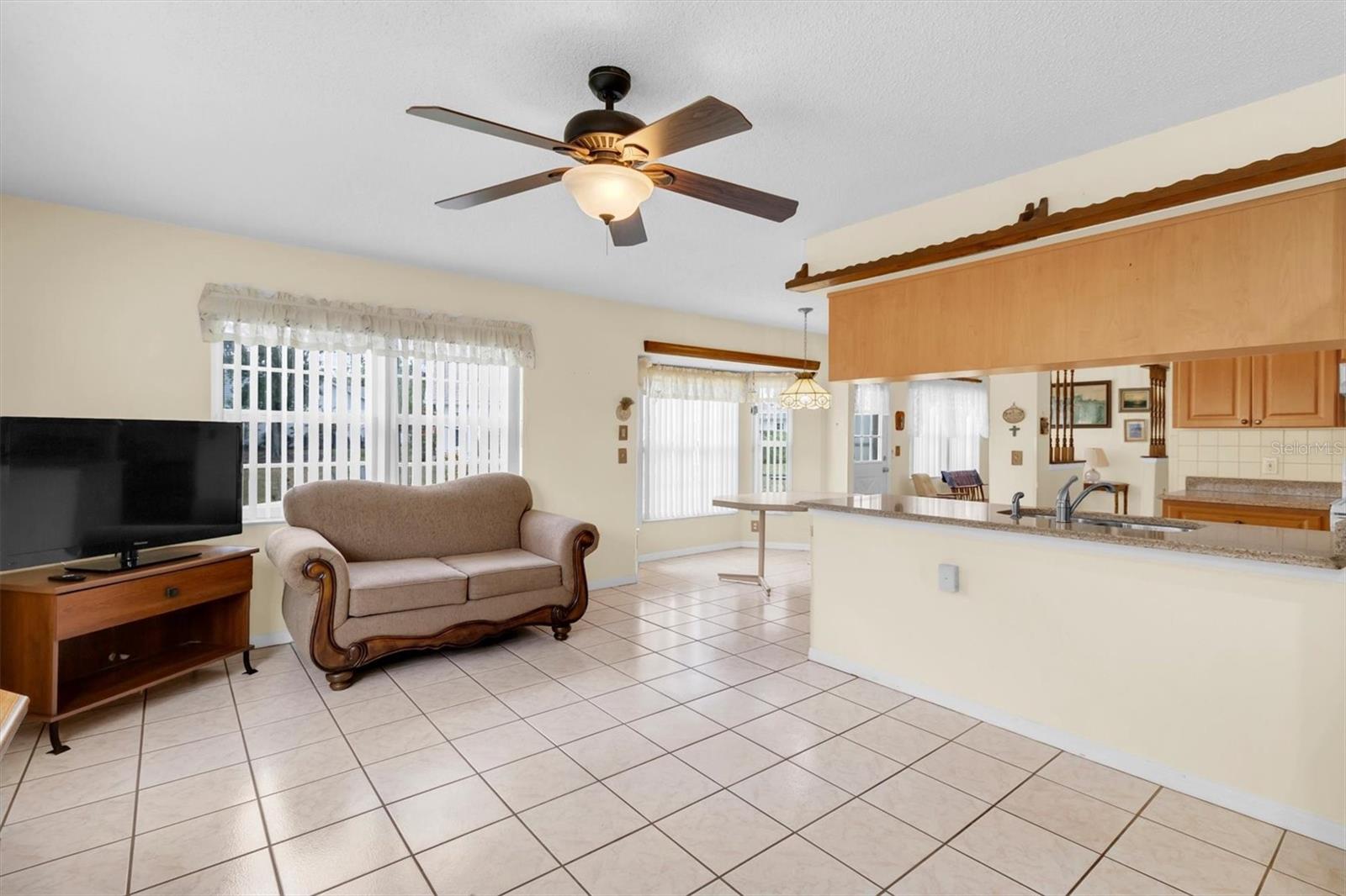 CAMBRIDGE COMMONS CONDO PH 01 - Residential