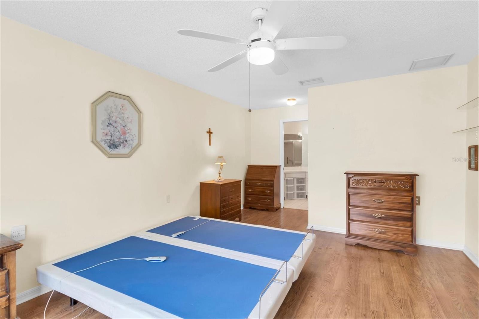 CAMBRIDGE COMMONS CONDO PH 01 - Residential