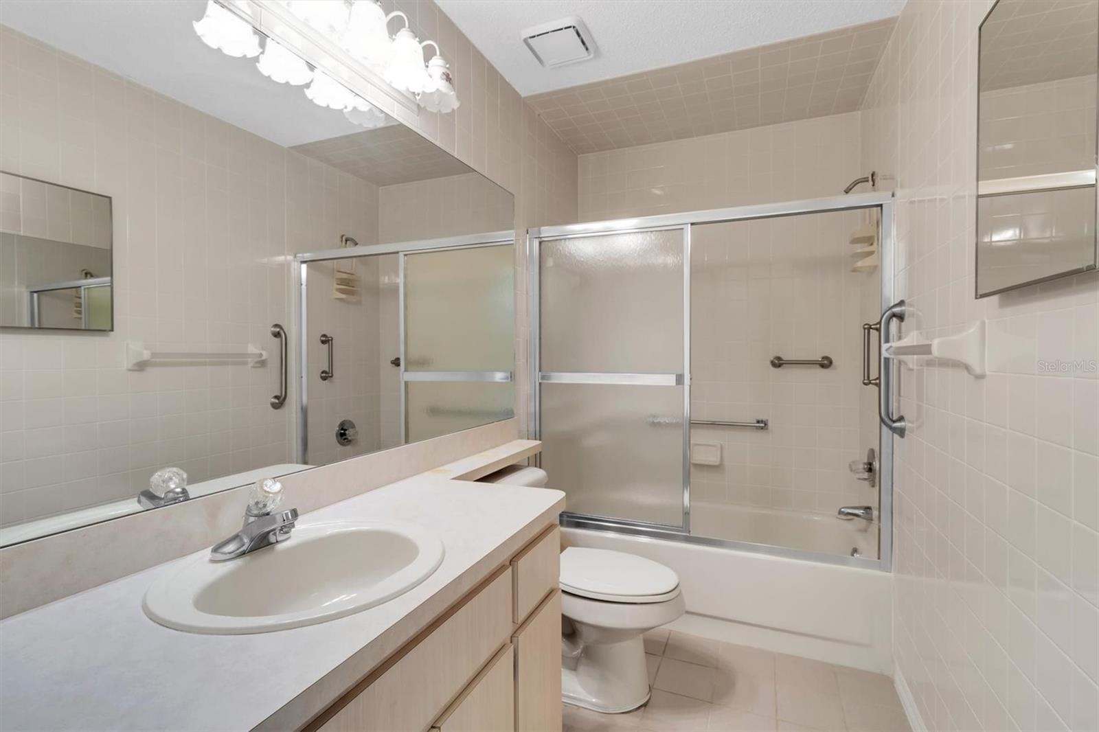 CAMBRIDGE COMMONS CONDO PH 01 - Residential