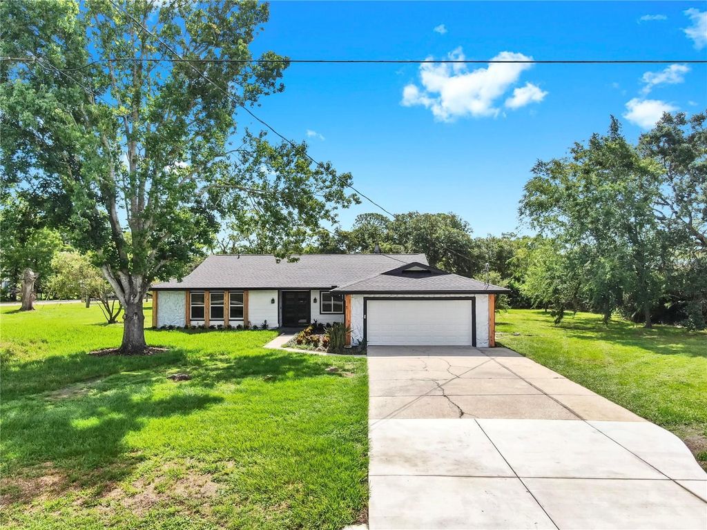 Photo of 9903 Saddle Road, Tampa, FL 33626 (MLS # TB8394860)