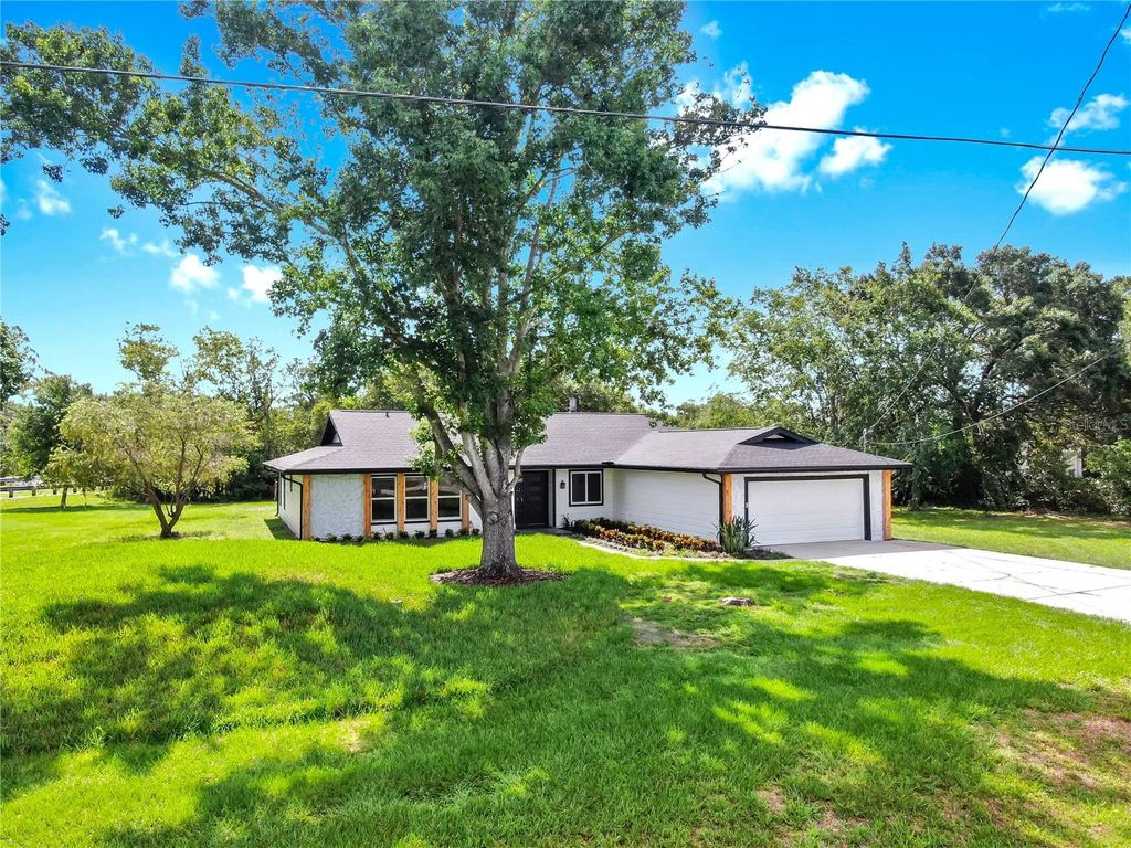 Photo of 9903 Saddle Road, Tampa, FL 33626 (MLS # TB8394860)