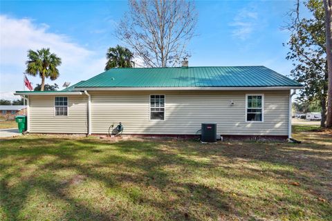 A home in CHIEFLAND