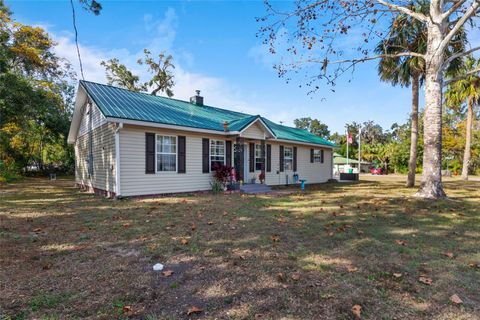 A home in CHIEFLAND