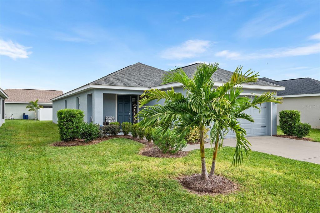 Photo of 220 St Georges Circle, Eagle Lake, FL 33839 (MLS # TB8456660)