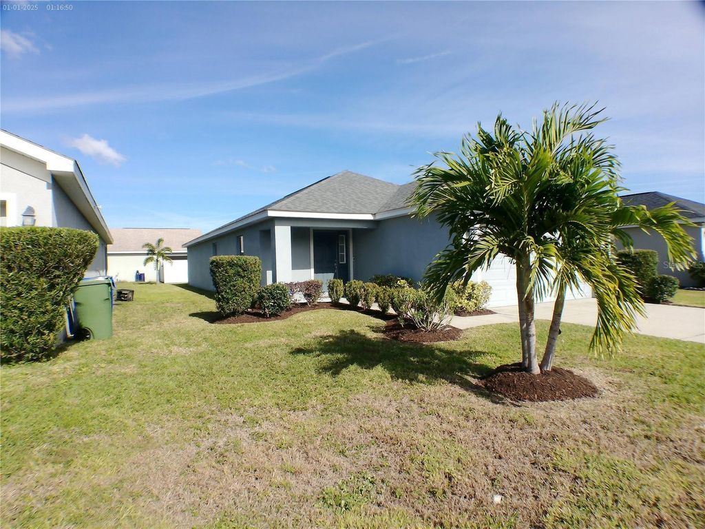 Photo of 220 St Georges Circle, Eagle Lake, FL 33839 (MLS # TB8456660)