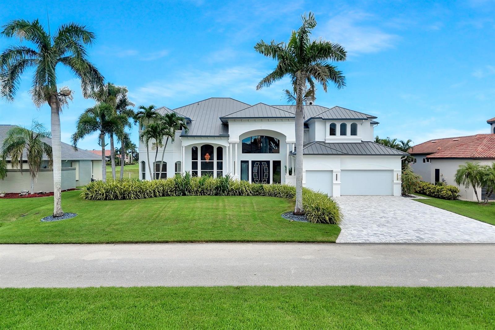 CAPE ROYAL GOLF CLUB - Residential