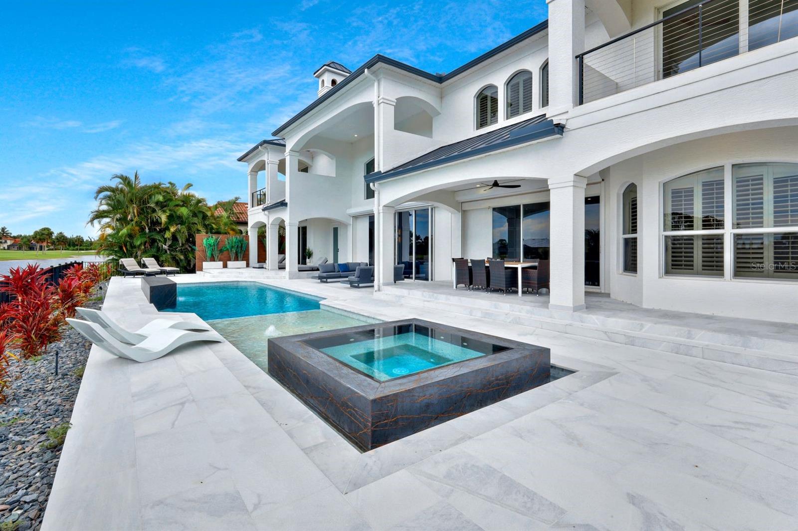 CAPE ROYAL GOLF CLUB - Residential
