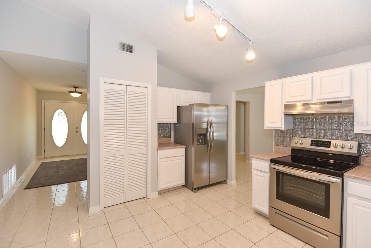24 LAKE VISTA WAY