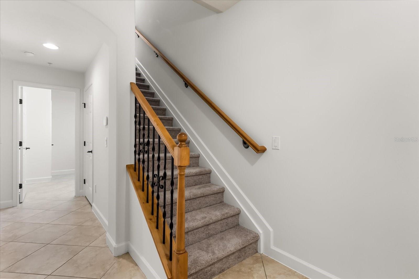 GRANDE OAKS AT HEATHROW - Residential