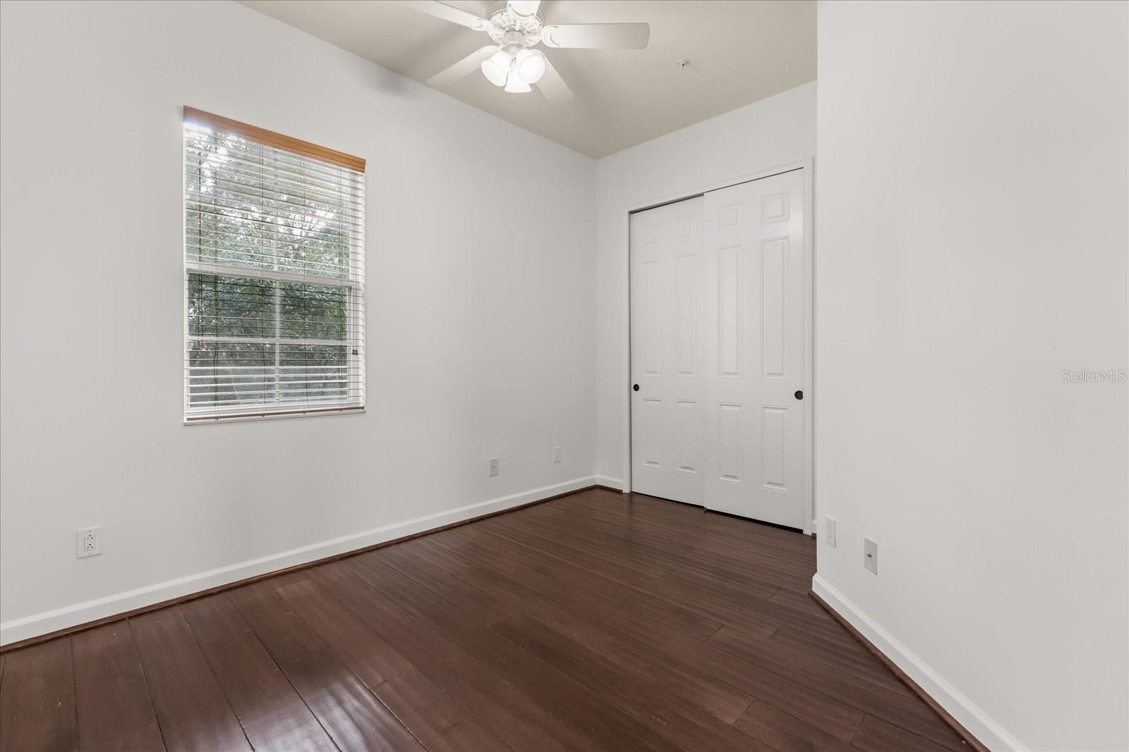 GRANDE OAKS AT HEATHROW - Residential