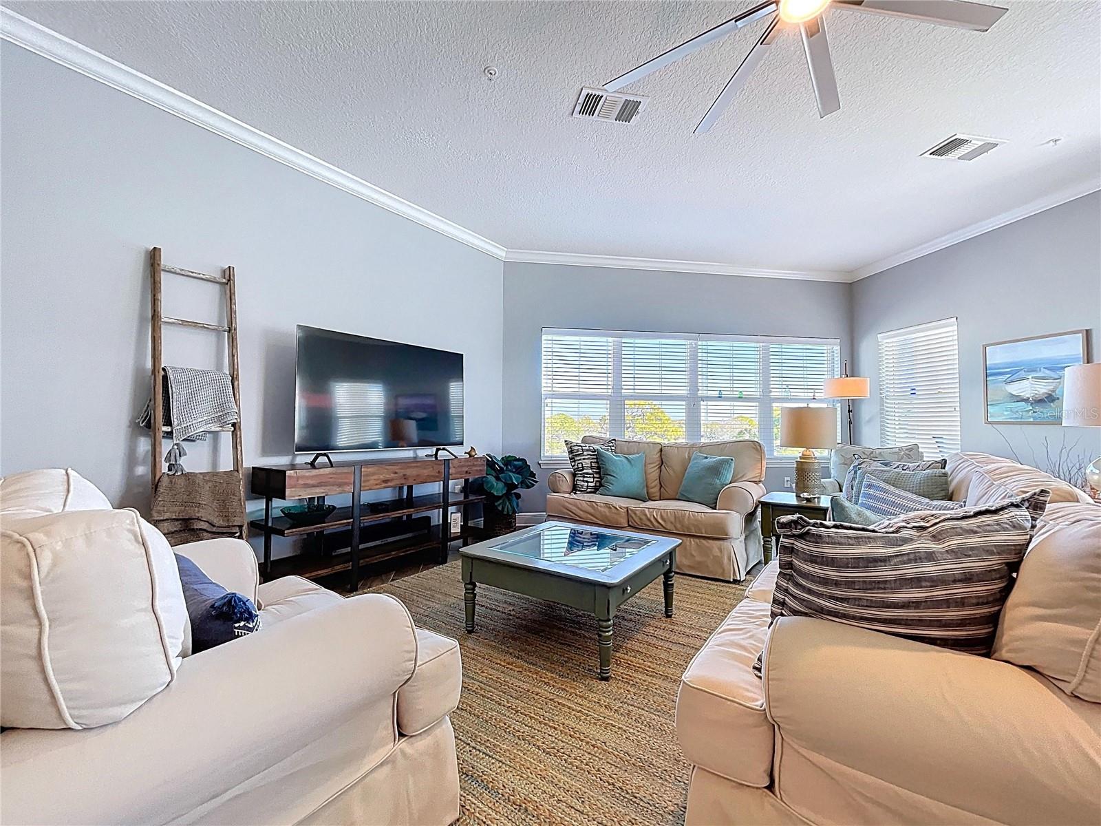 PALMA SOLA BAY CLUB - Residential