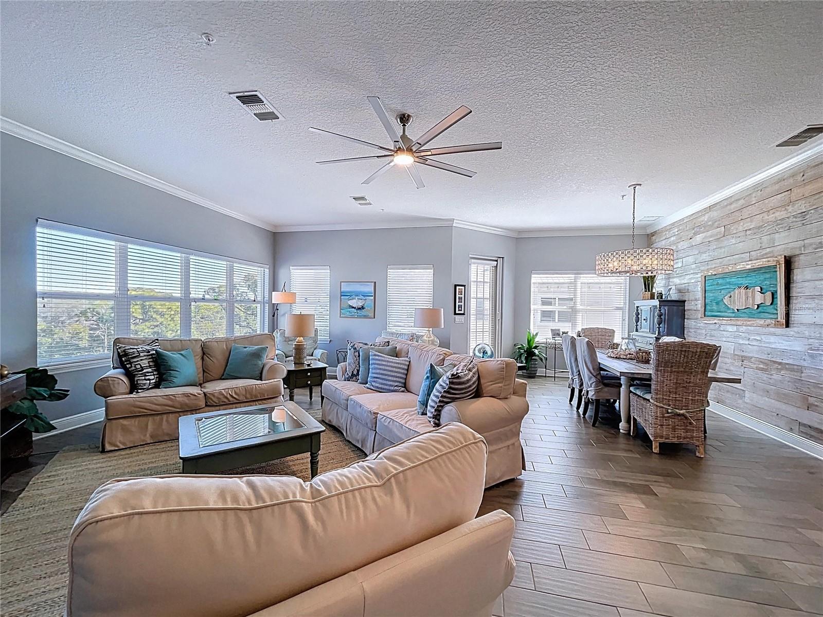 PALMA SOLA BAY CLUB - Residential