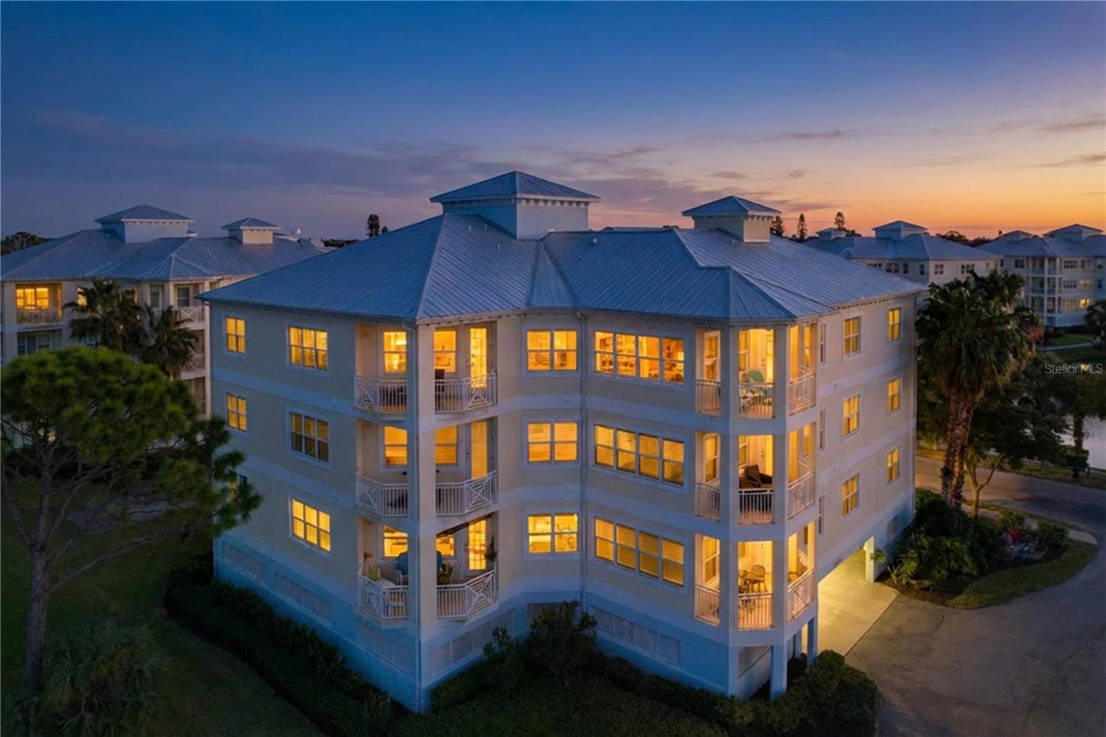 PALMA SOLA BAY CLUB - Residential