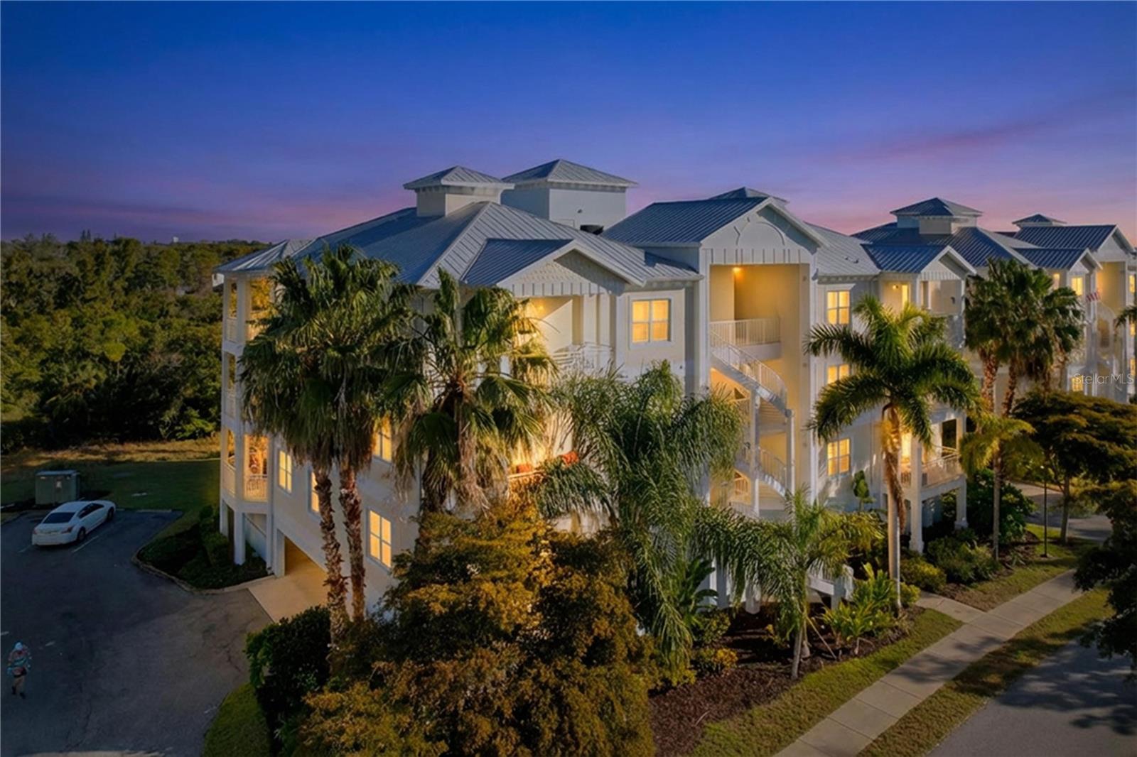 PALMA SOLA BAY CLUB - Residential