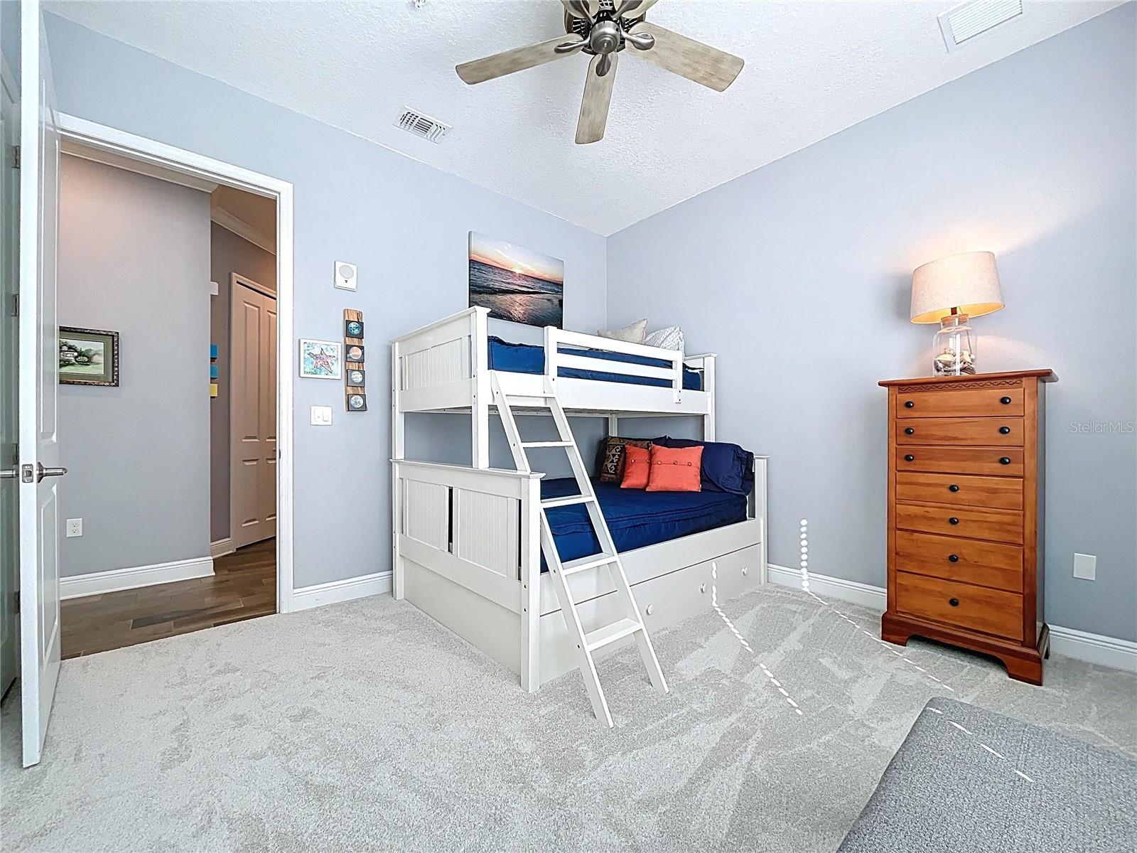 PALMA SOLA BAY CLUB - Residential