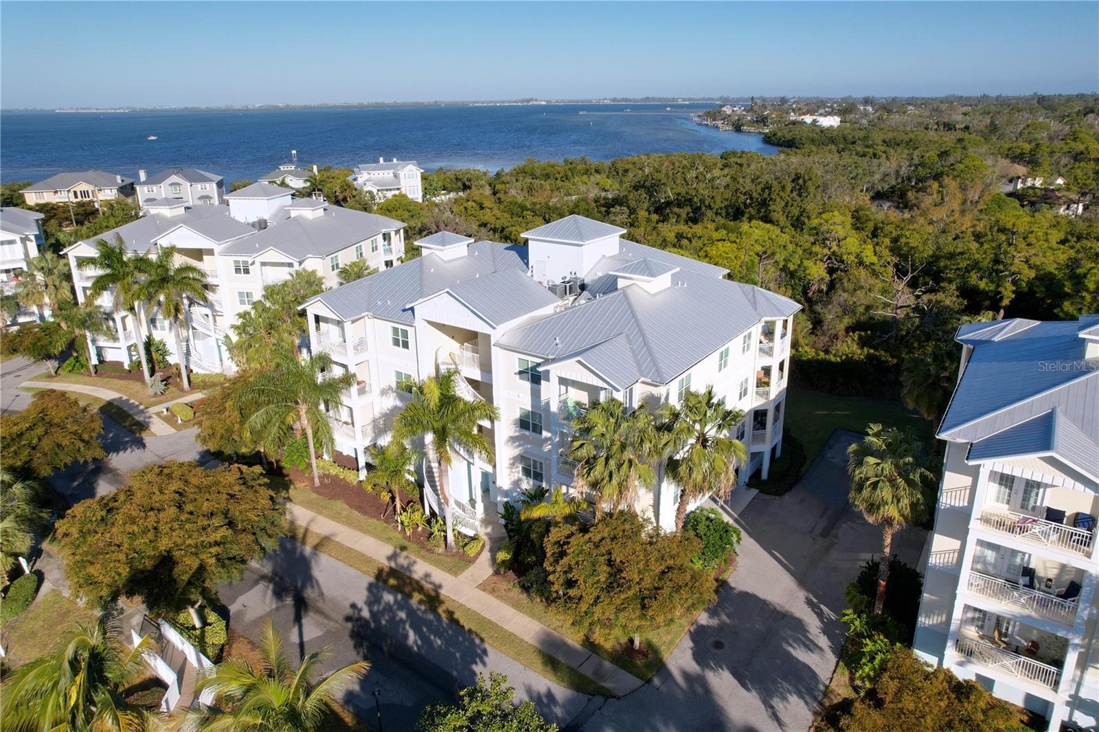 PALMA SOLA BAY CLUB - Residential