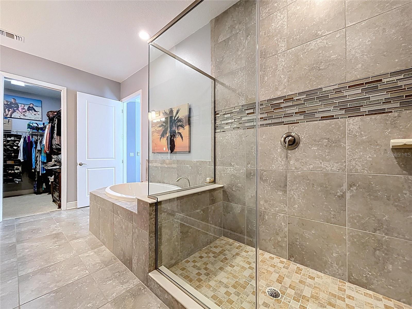 PALMA SOLA BAY CLUB - Residential