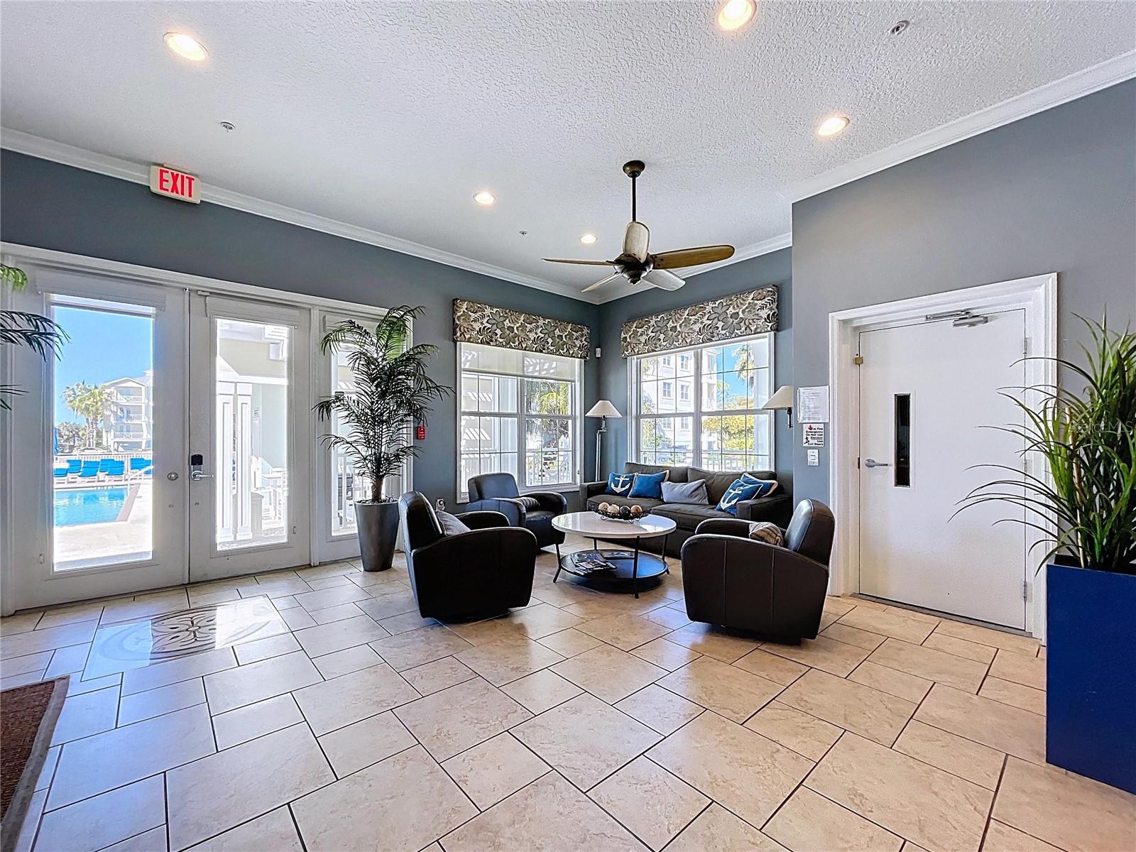 PALMA SOLA BAY CLUB - Residential