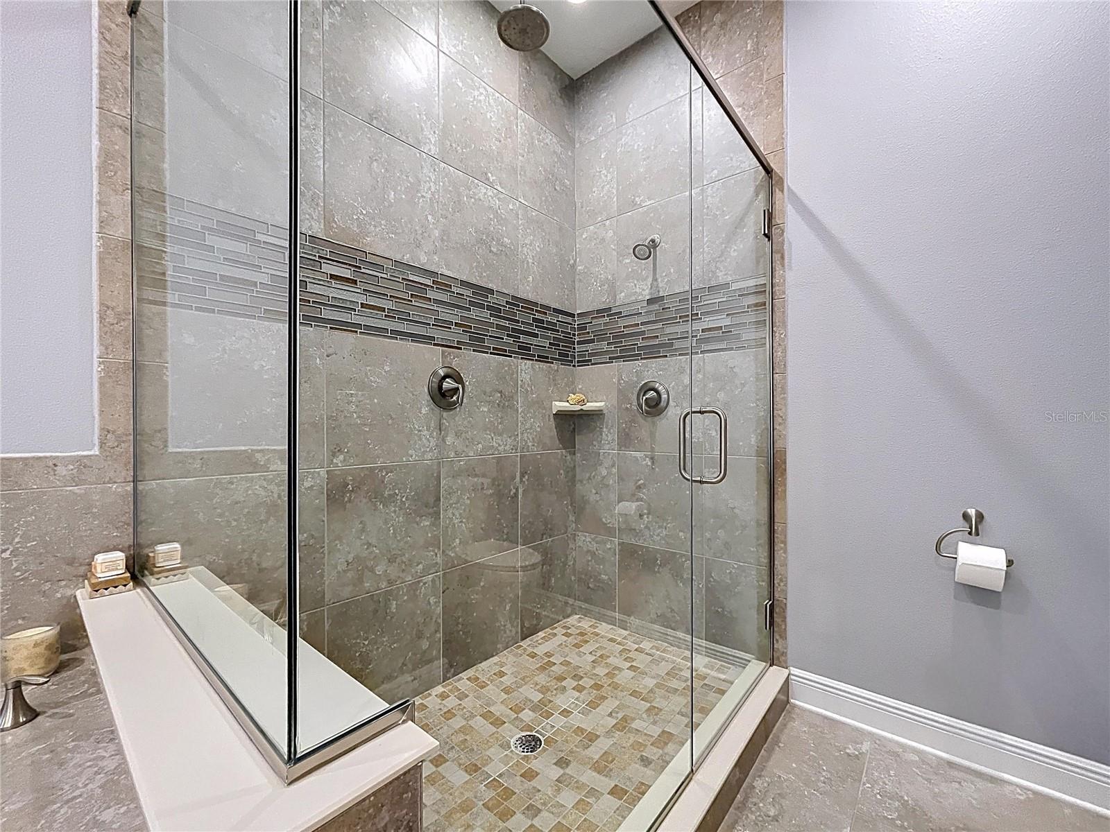 PALMA SOLA BAY CLUB - Residential