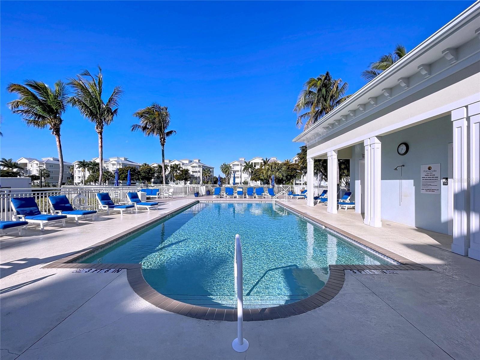 PALMA SOLA BAY CLUB - Residential