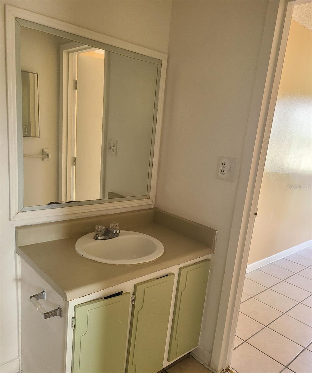 HUNTINGTON ON THE GREEN CONDO - Residential