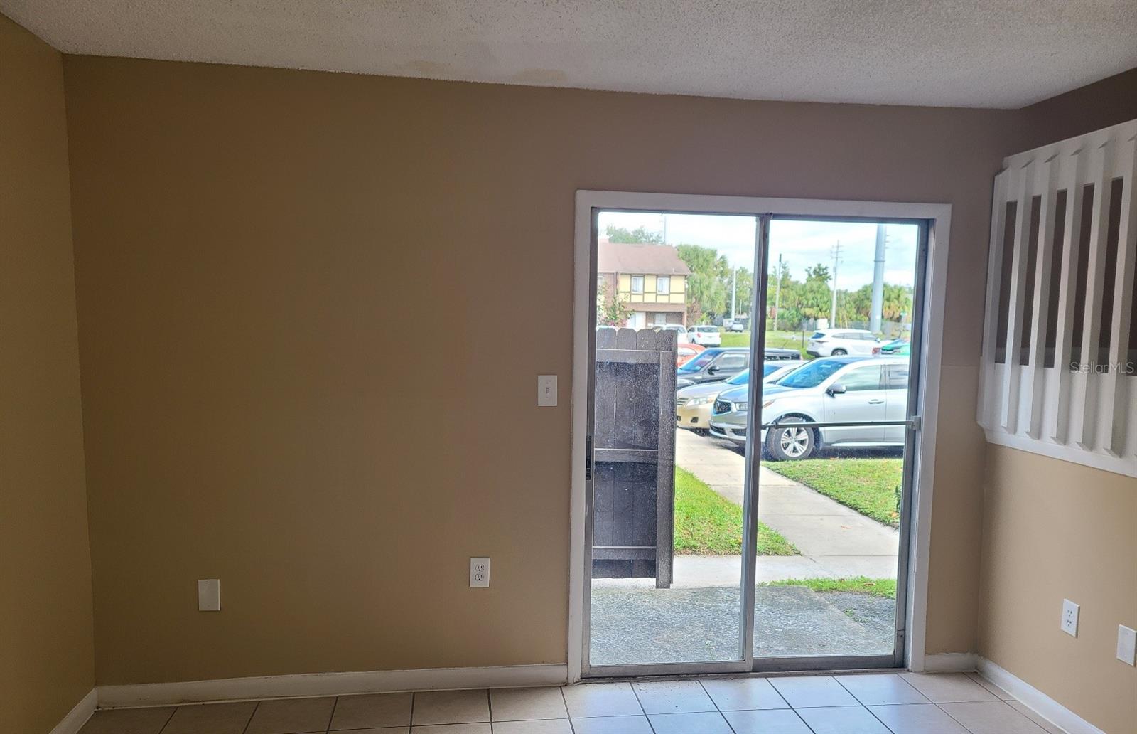 HUNTINGTON ON THE GREEN CONDO - Residential