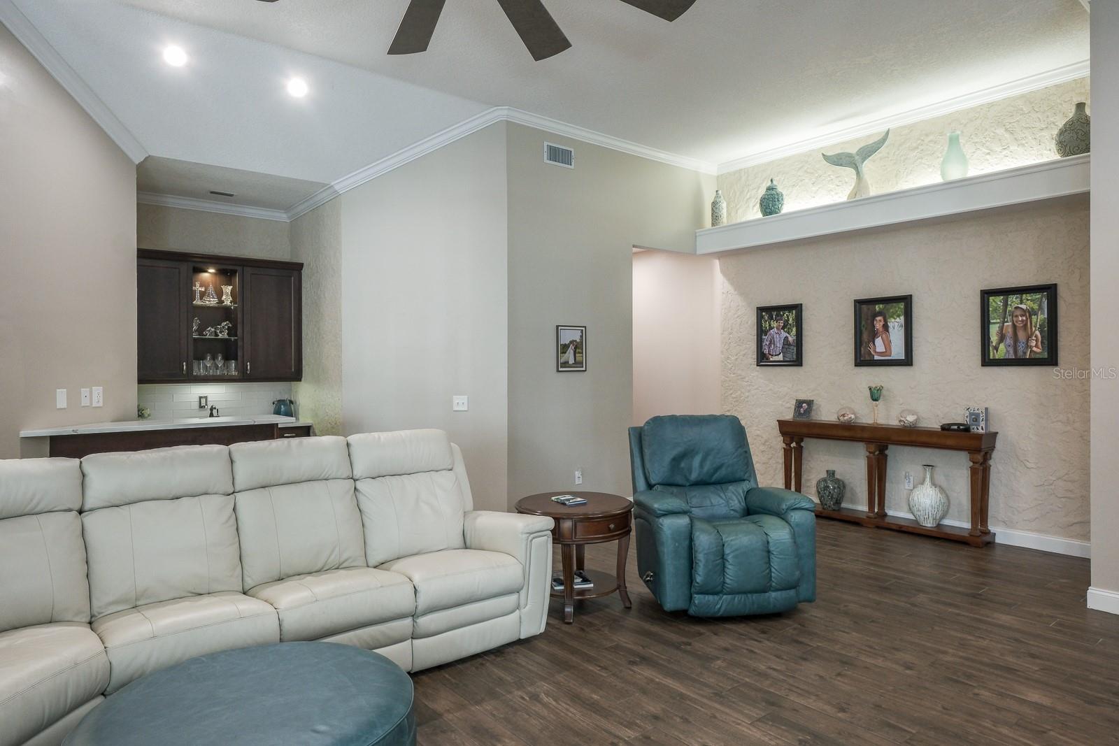 DEERPATH UNIT ONE - Residential