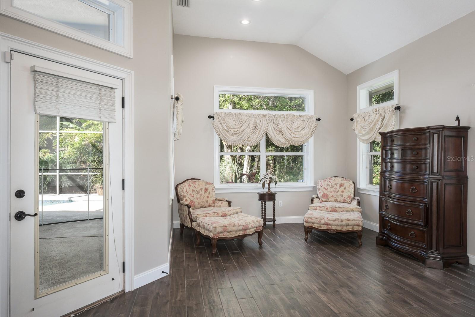 DEERPATH UNIT ONE - Residential