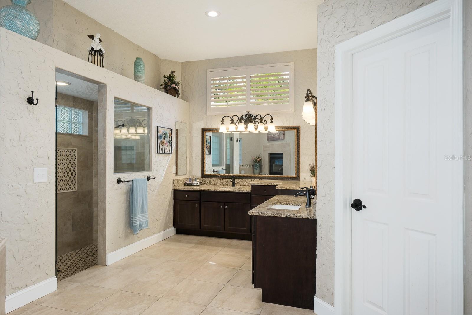 DEERPATH UNIT ONE - Residential