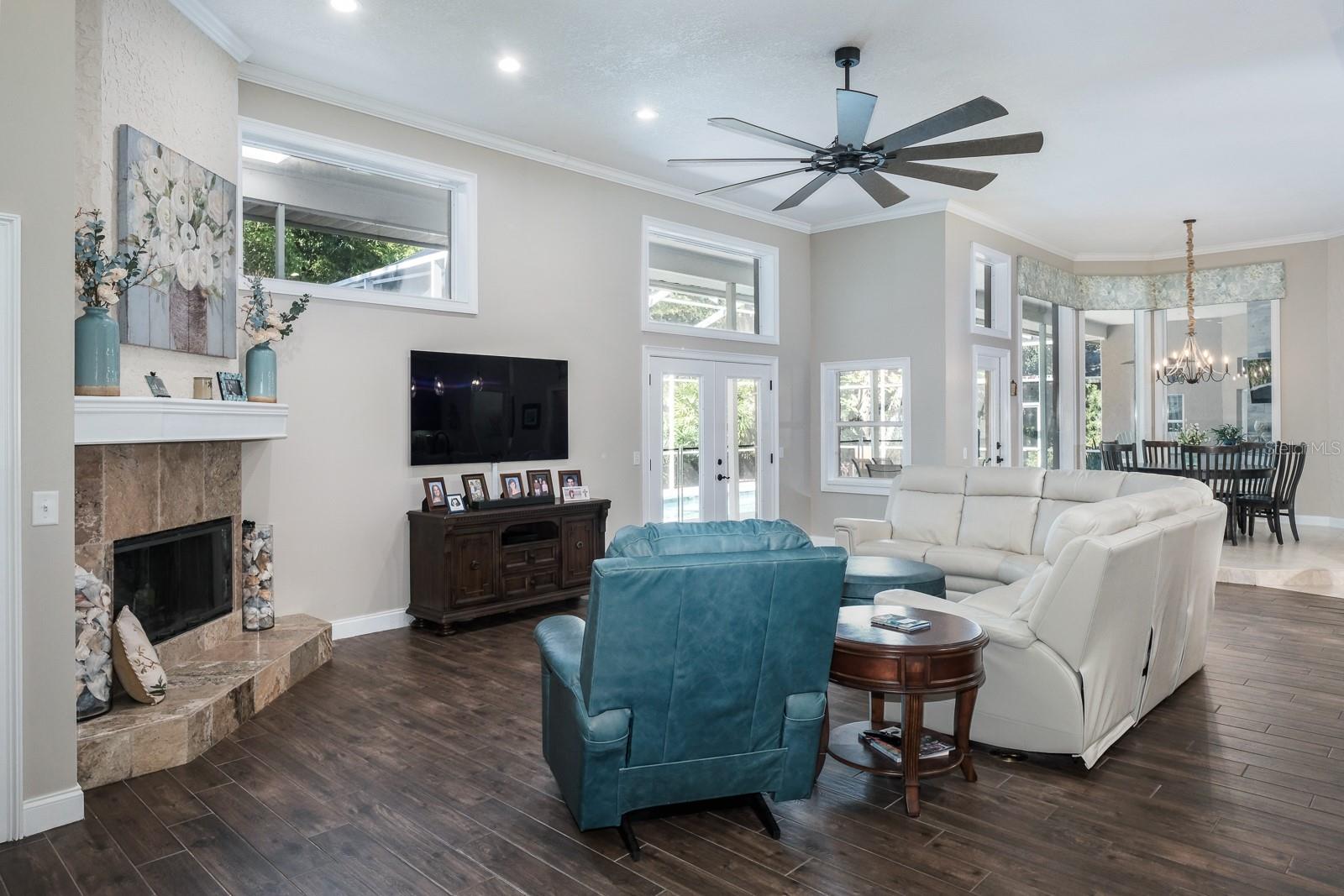 DEERPATH UNIT ONE - Residential