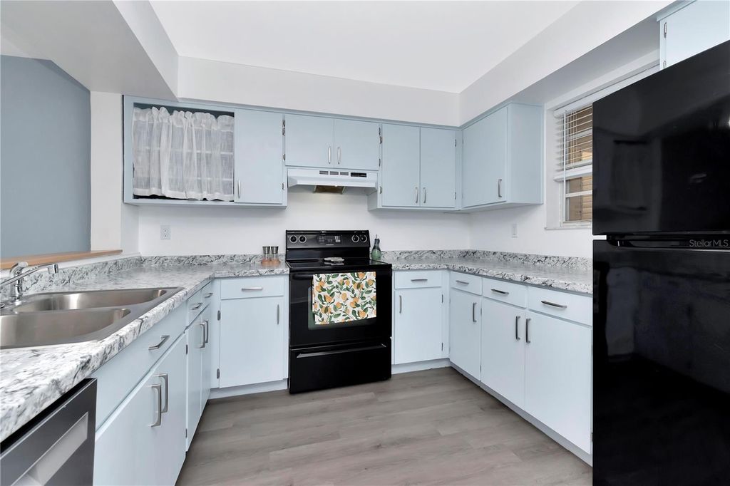 Photo of 6817 Stones Throw Circle N #17203, St Petersburg, FL 33710 (MLS # TB8502620)