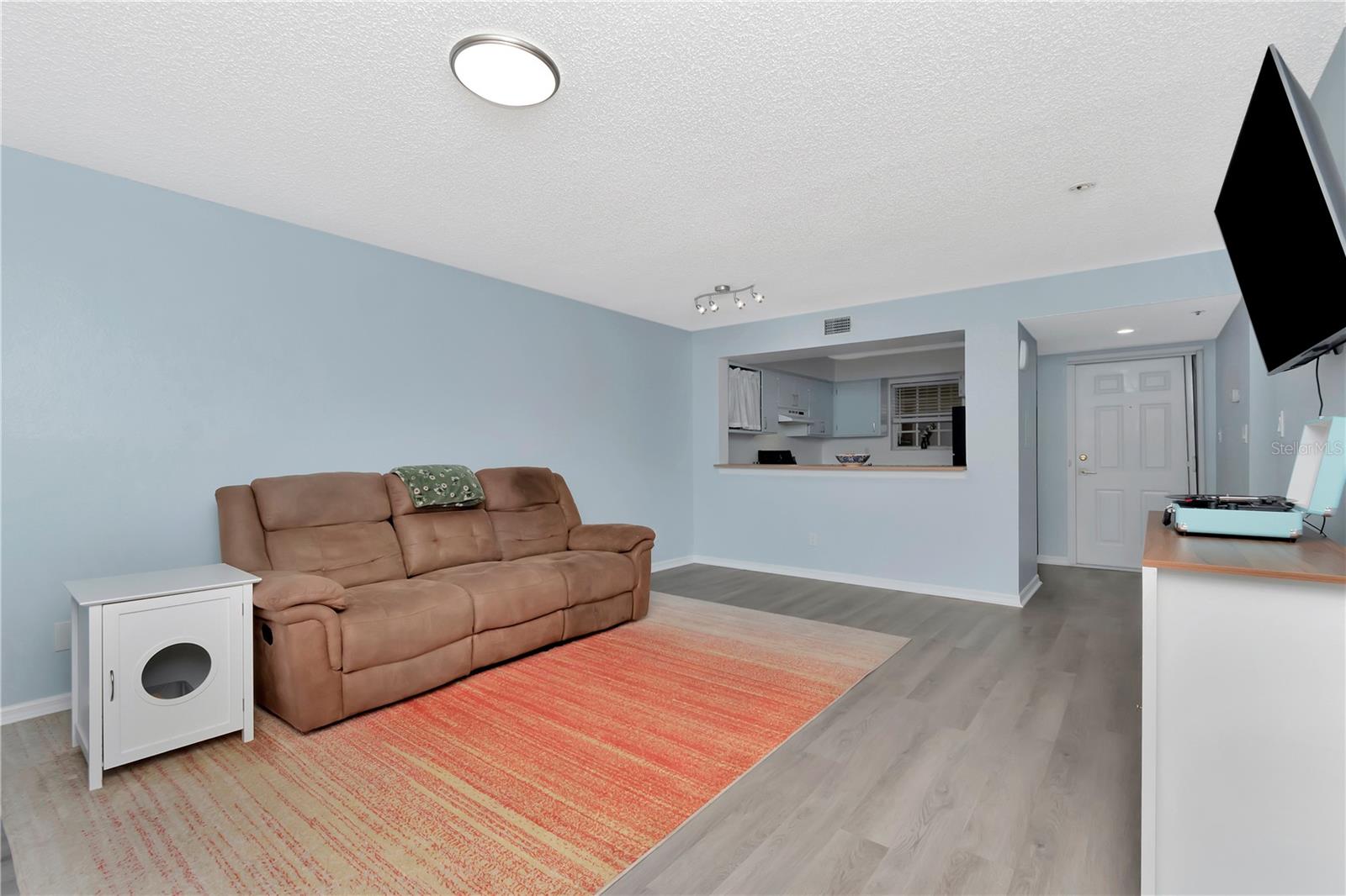 STONES THROW CONDO - Residential