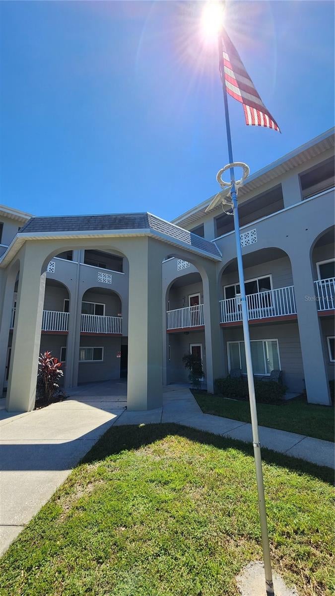 2229 AMERICUS BOULEVARD W 7