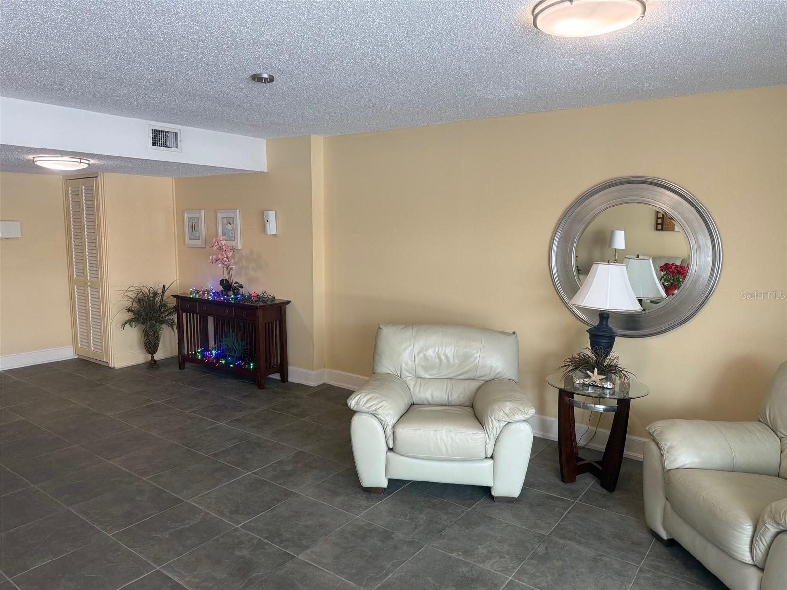 BAYSHORE BATH & TENNIS CLUB CONDO - Residential Lease