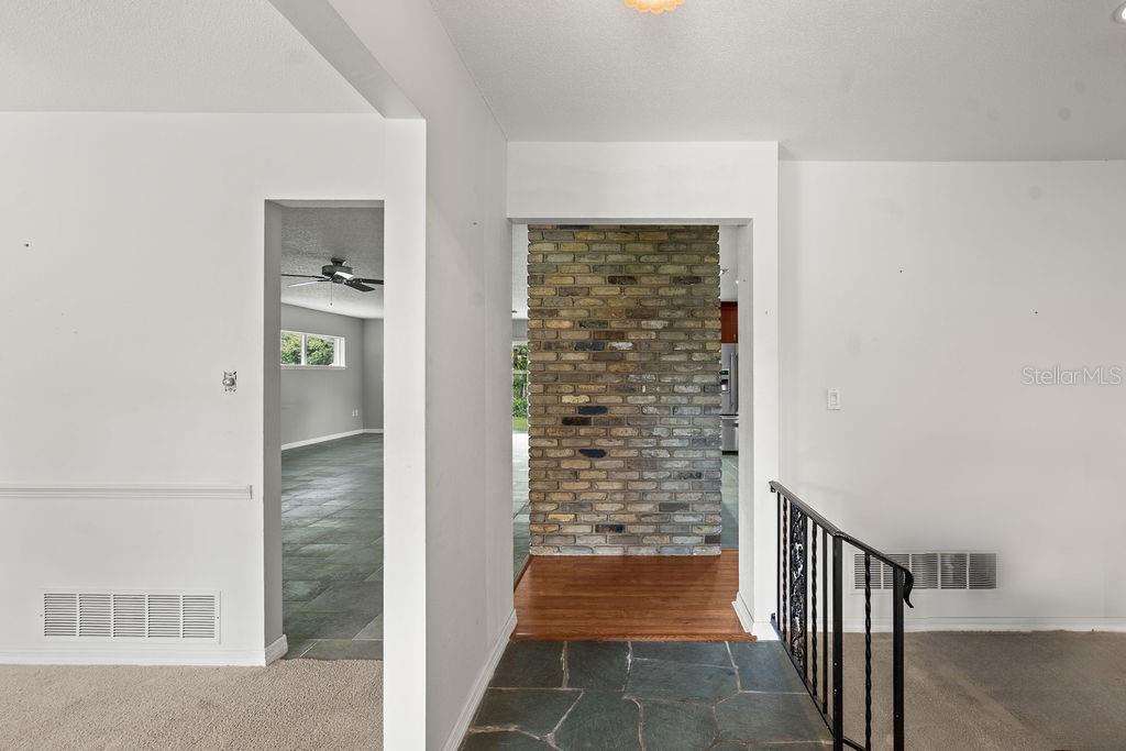 2478 WHITEHALL CIRCLE