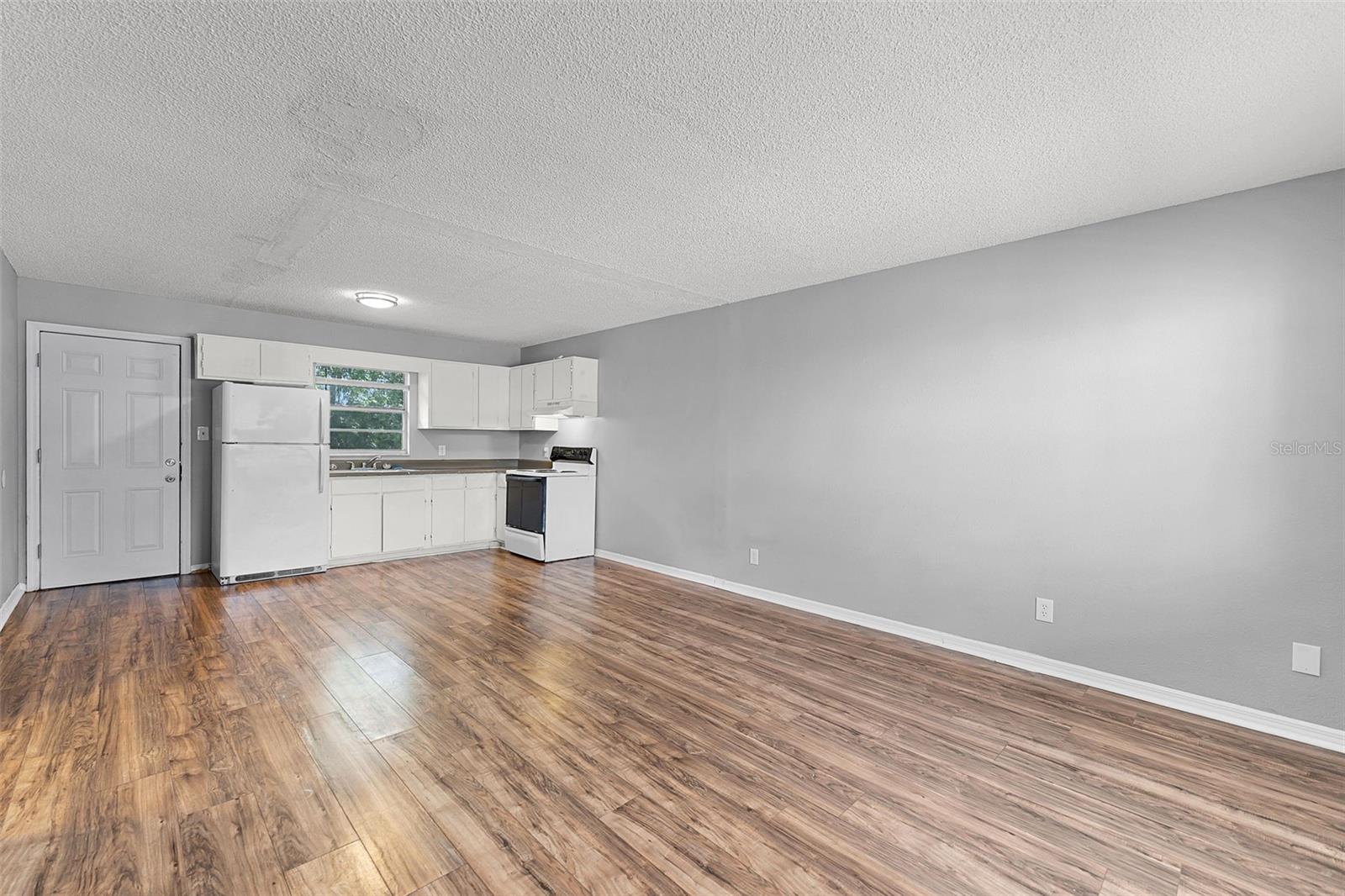 PINE CREST ADD HOLLY HILL - Residential Lease