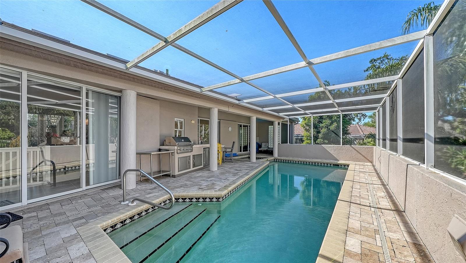 BAY ISLES - Residential