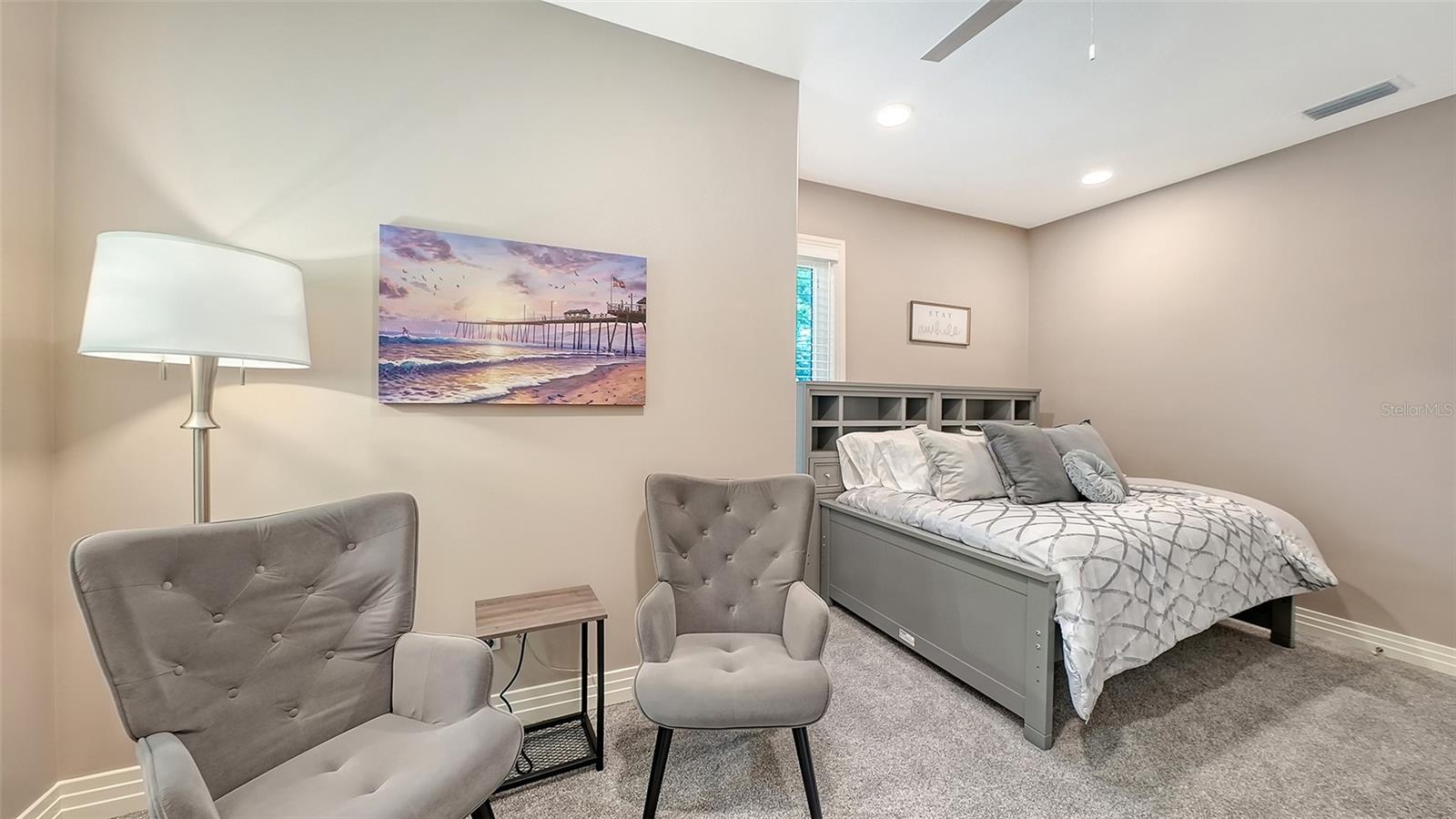 BAY ISLES - Residential