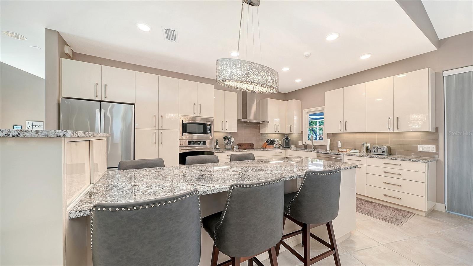 BAY ISLES - Residential