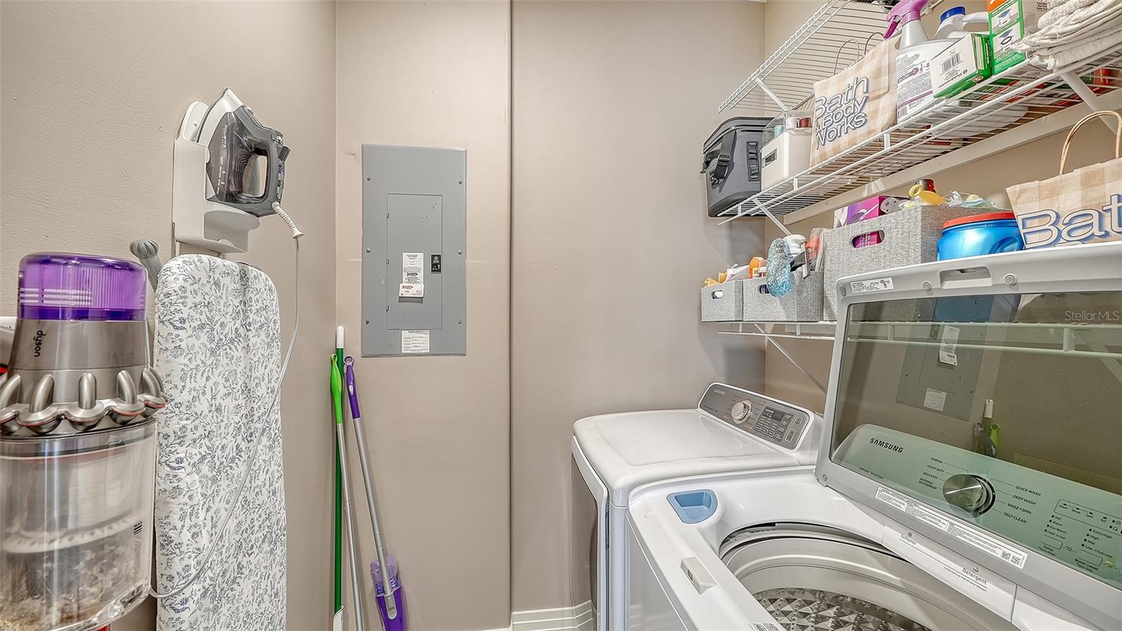 BAY ISLES - Residential