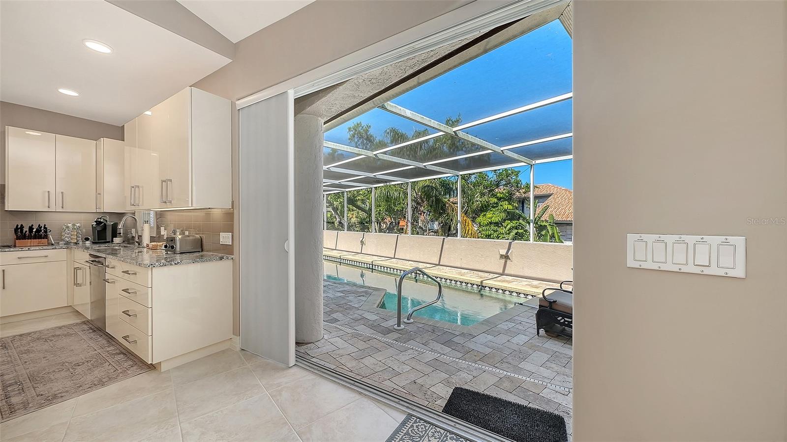 BAY ISLES - Residential