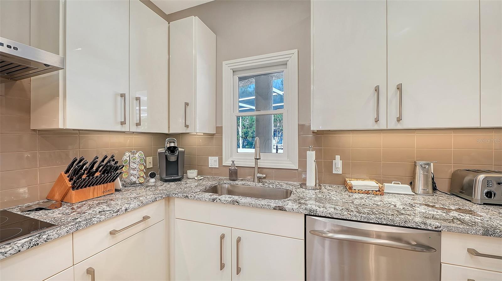 BAY ISLES - Residential