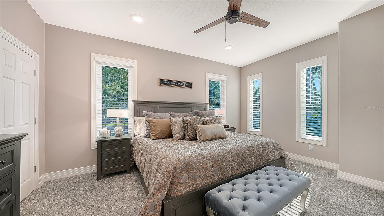 BAY ISLES - Residential