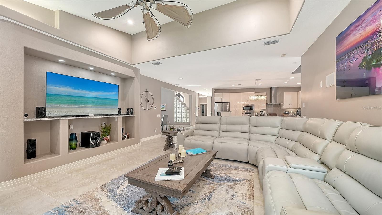 BAY ISLES - Residential