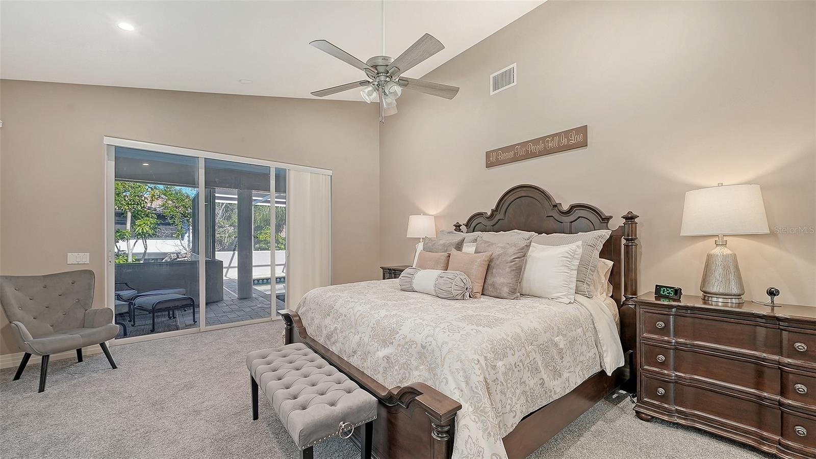 BAY ISLES - Residential